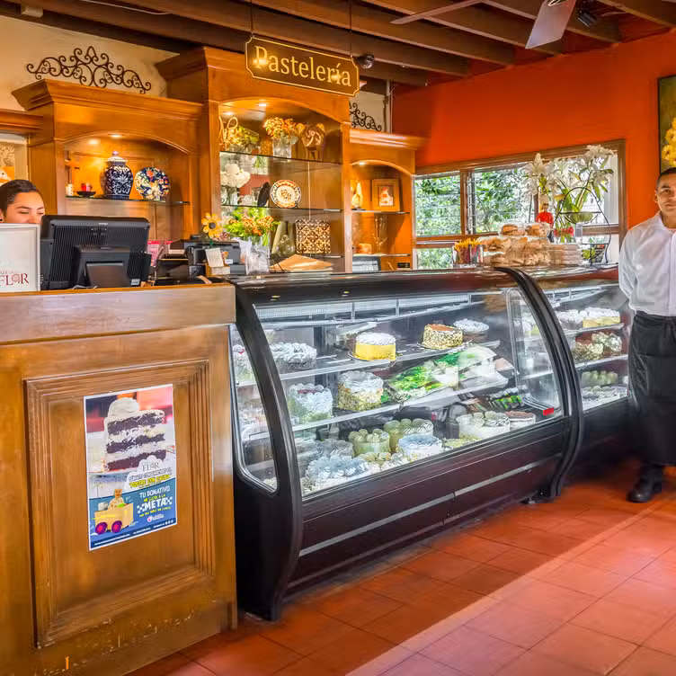 Interior - CAFE DE LA FLOR - CHAPULTEPEC, Tijuana, BCN
