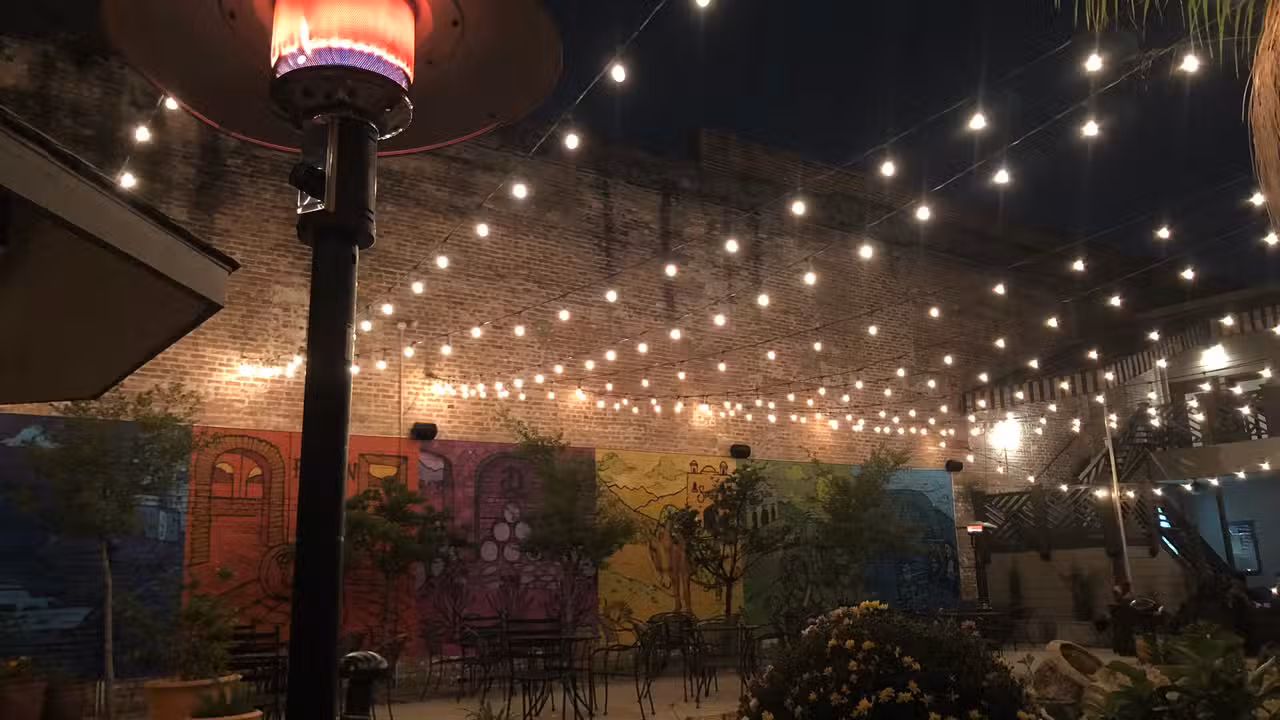 Buitenkant - El Patio - Mexican Kitchen & Tequila Garden, New Orleans, LA