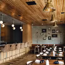 Una foto del restaurante Sandfish Sushi & Whiskey