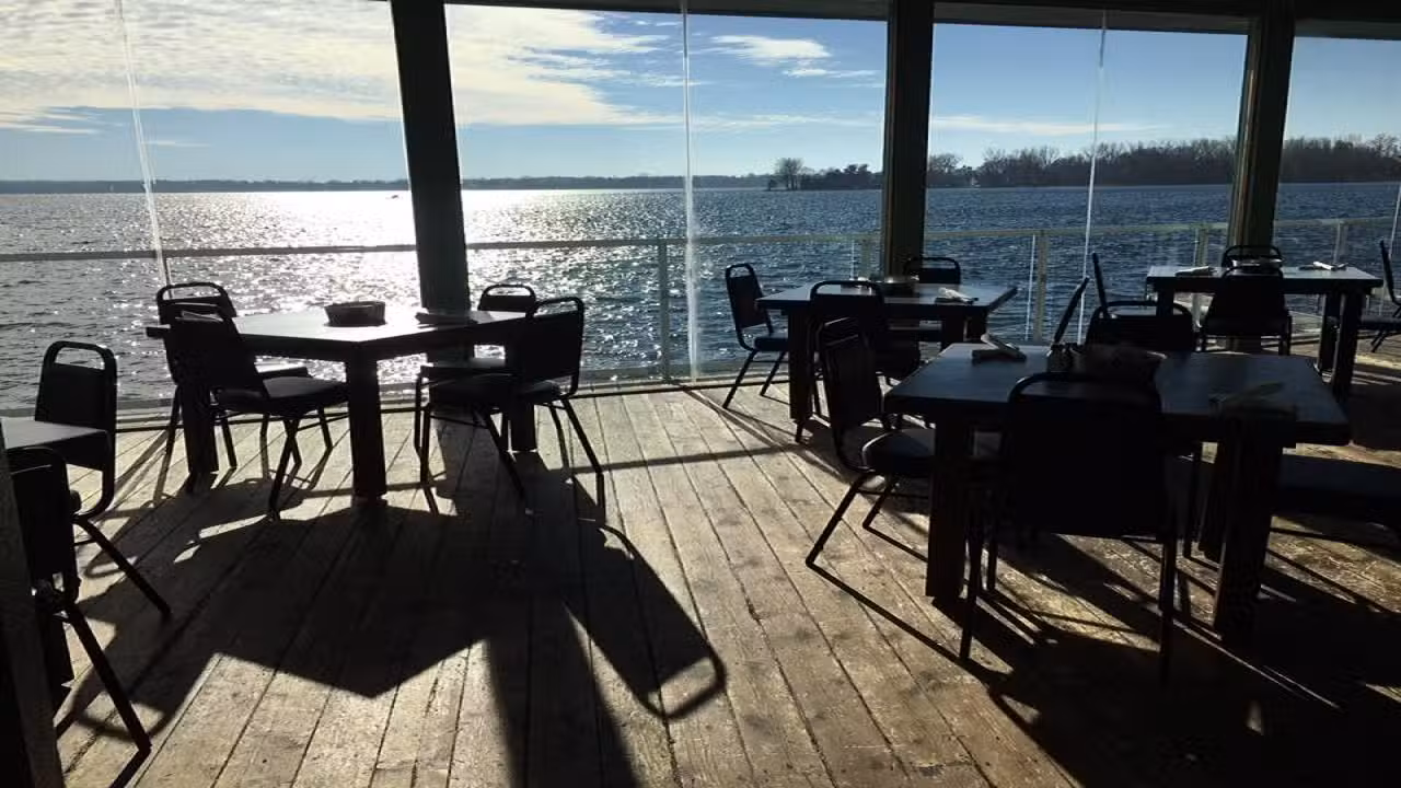 Interior - The Beach Tiki Bar and Boil, Walled Lake, MI