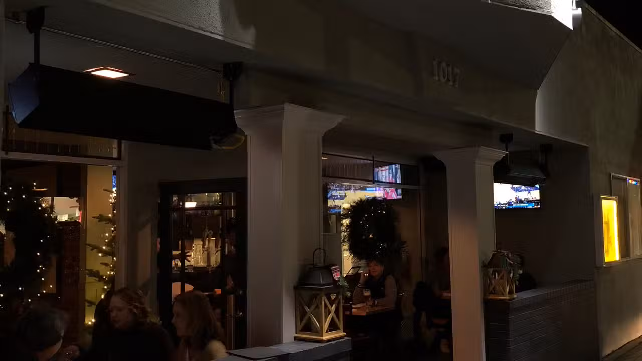 Fonz's Restaurant - Permanently Closed, Manhattan Beach, CA