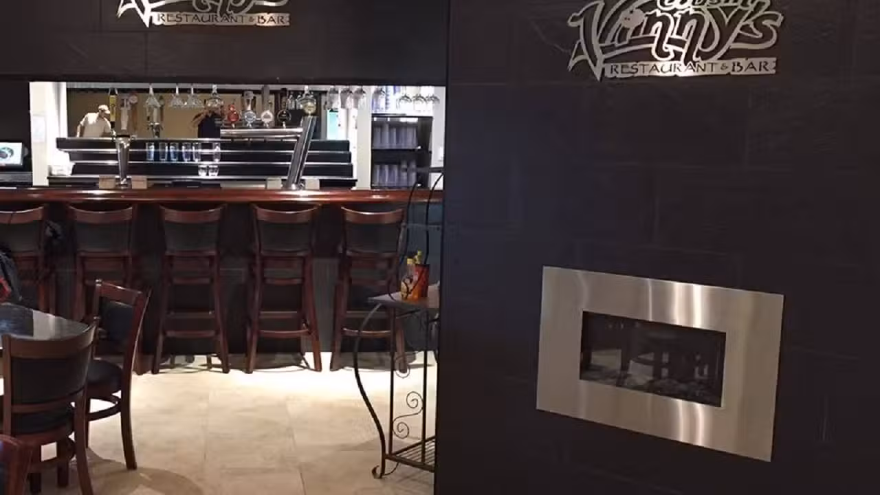 Interior - Cousin Vinny's - Chelmsford, Chelmsford, ON