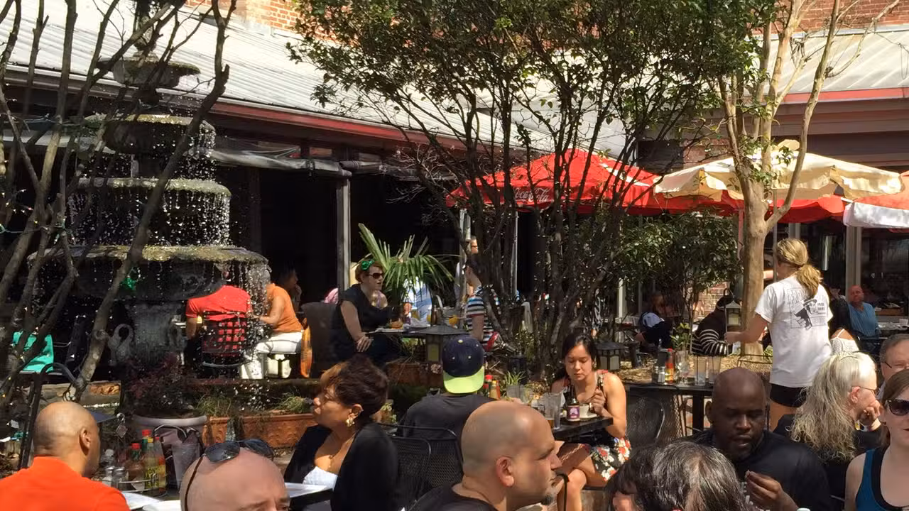 Buitenkant - Front Page News - Little 5 Points - Permanently Closed, Atlanta, GA