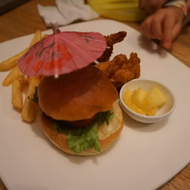 Comida - Tommy Bahama Ginza, Chuo-ku, Tokyo
