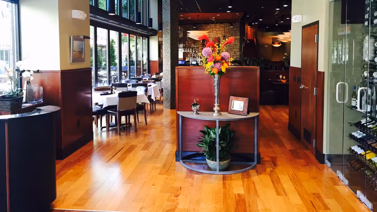 Interior - The Grille at Park Place, Leawood, KS