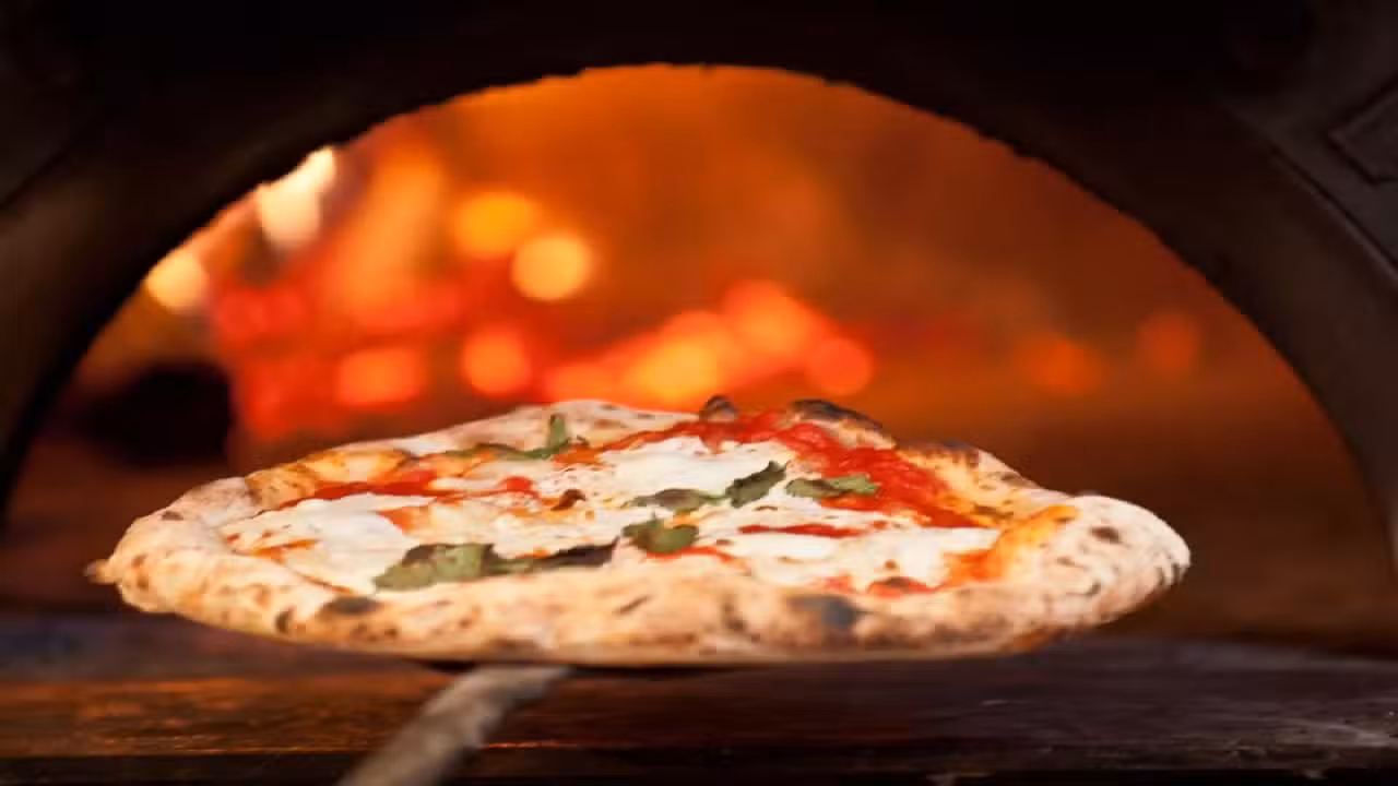 Eten - Red Tomato Pizza, East Norwich, NY