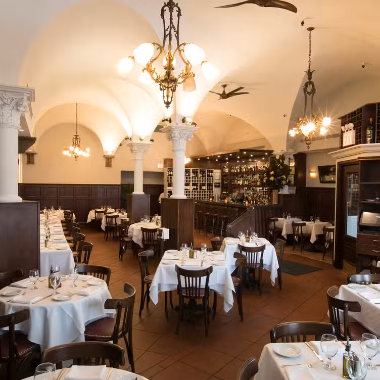 Sole bistro room - Sole Bistro Italiano, New York, NY