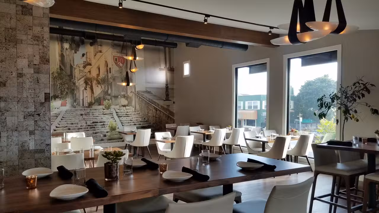 Radici，CAHermosa Beach