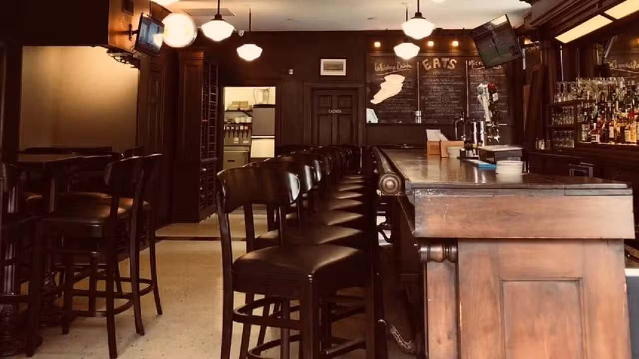Binnenkant - The Bar & Restaurant, Cape Girardeau, MO