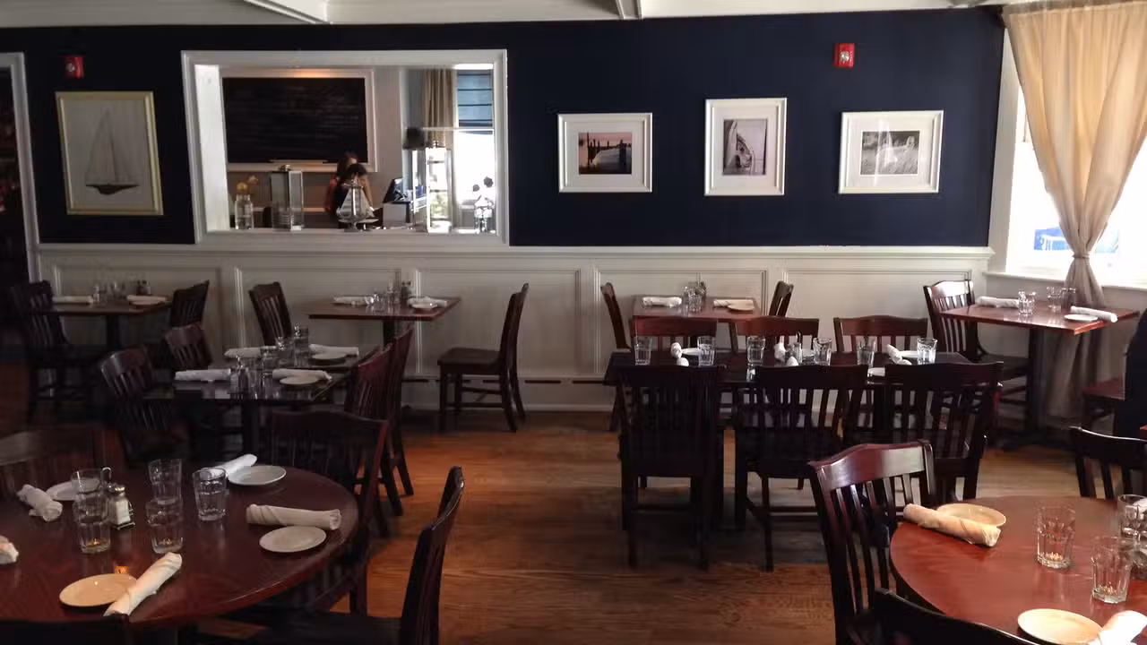 Interior - Porters on the Lane, Bellport, NY