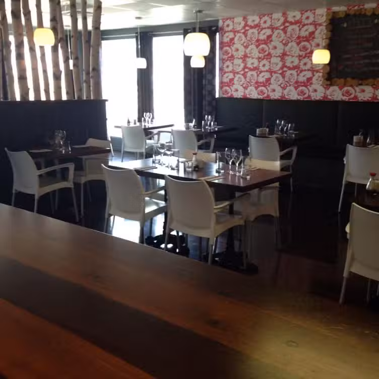 Interior - Osé Sushi, Sherbrooke, QC