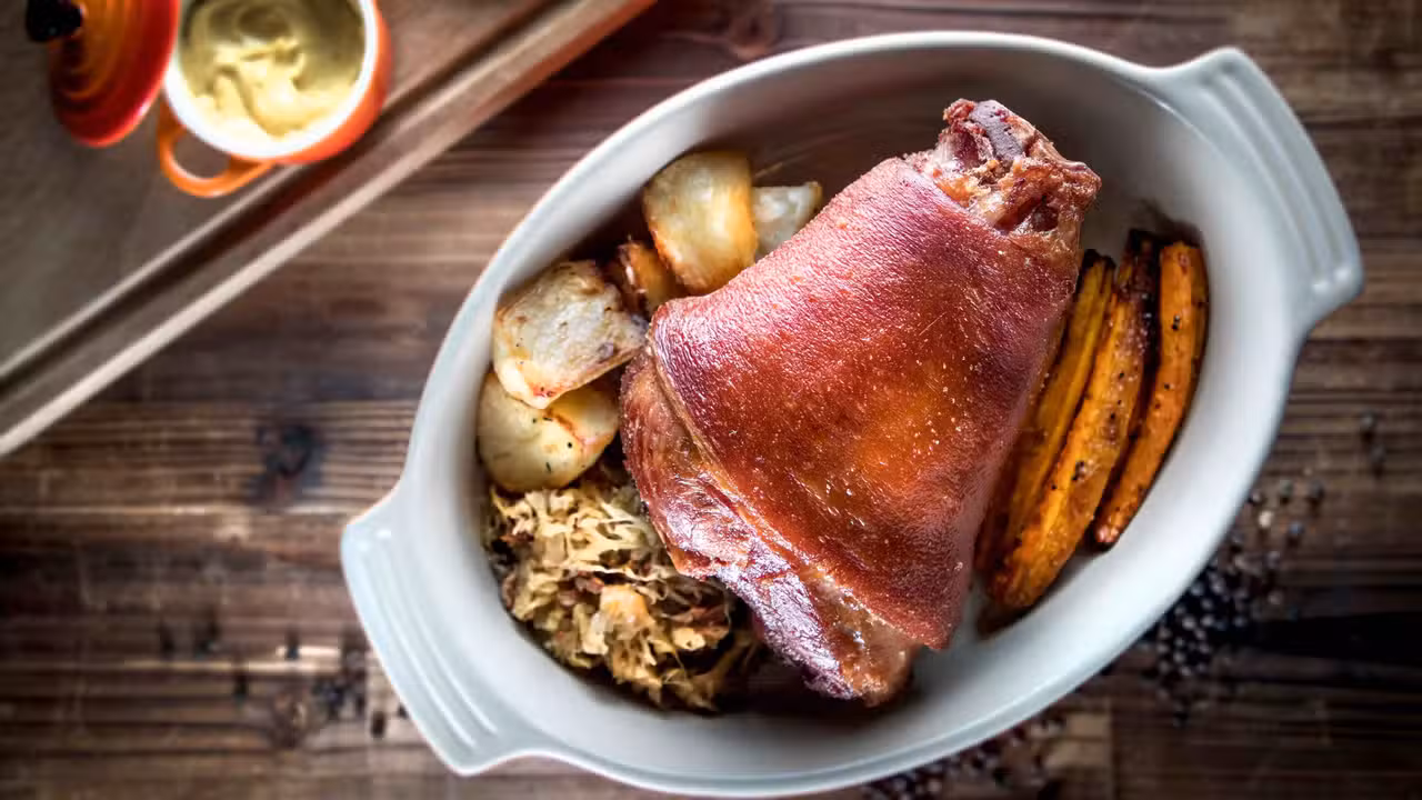 Essen - The Salted Pig, Knutsford Terrace, Hong Kong, Hong Kong