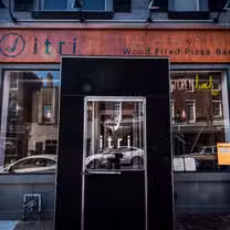 A photo of Itri Wood Fired Pizza Bar restaurant