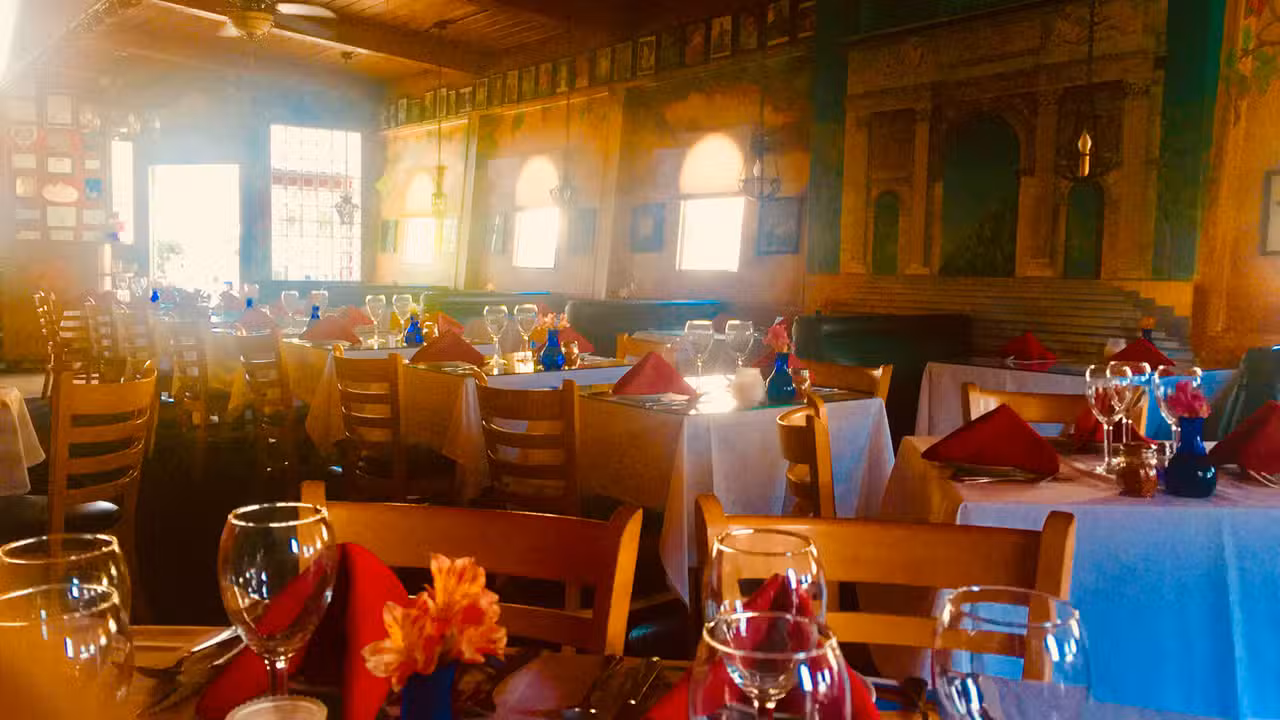 Binnenkant - Cantalini's Salerno Beach Restaurant, Playa Del Rey, CA