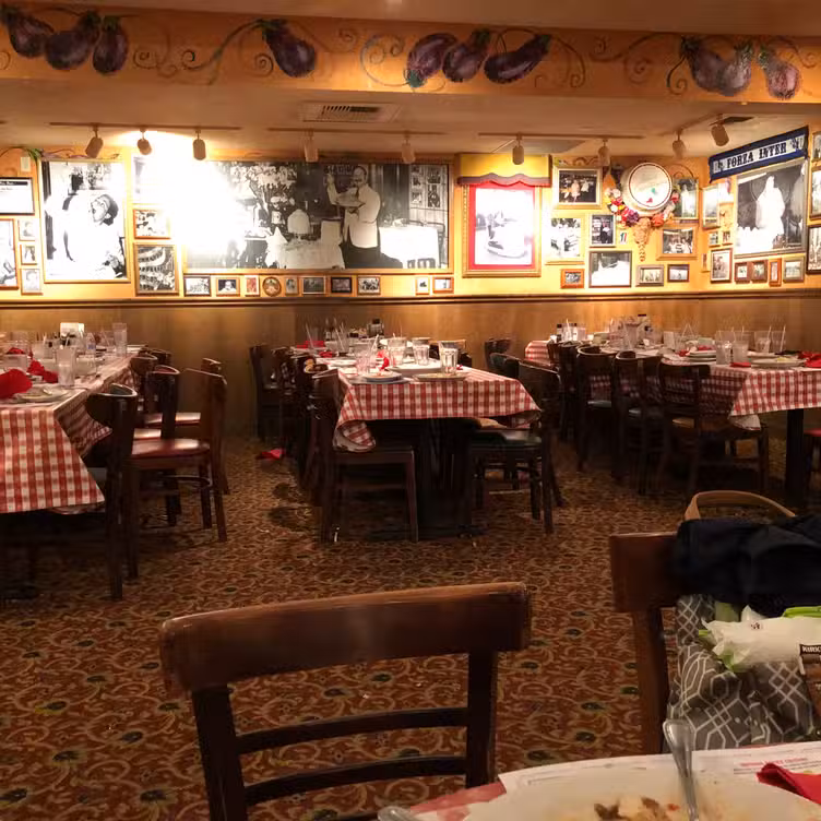 Interior - Buca di Beppo - San Jose - Oakridge - Permanently Closed, San Jose, CA