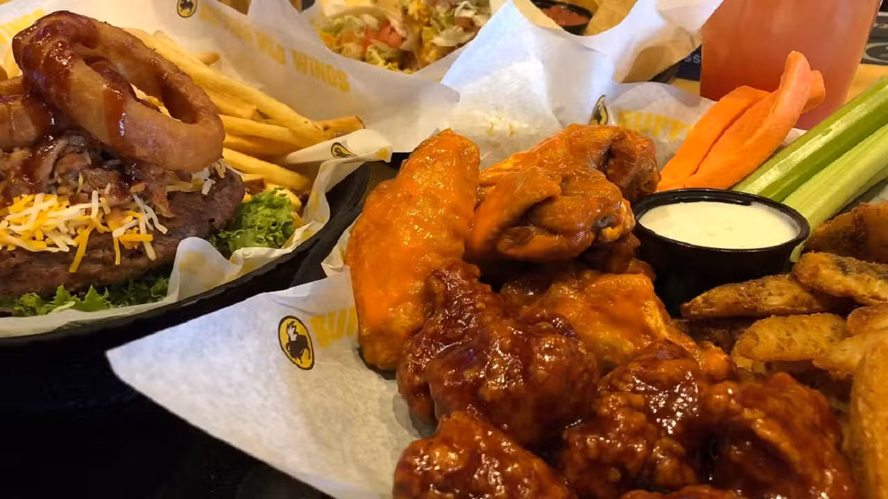 Buffalo Wild Wings - Buffalo Wild Wings - Southgate, Southgate, MI