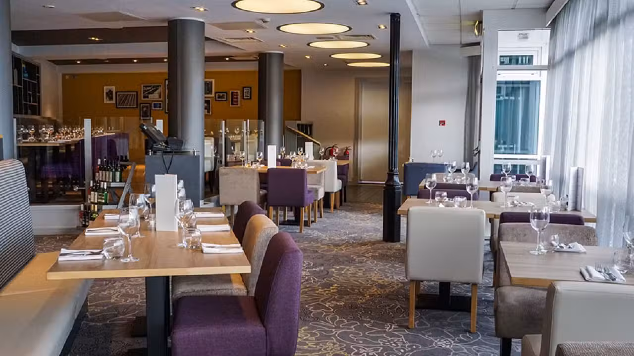 Innen - Locks Restaurant at Holiday Inn Ellesmere Port, Ellesmere Port, Cheshire