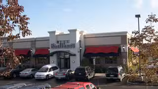 Foto von Houlihan's - Holmdel Restaurant