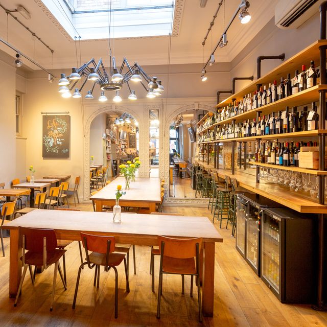 Notes Coffee Roasters & Bar Trafalgar Square - London | OpenTable