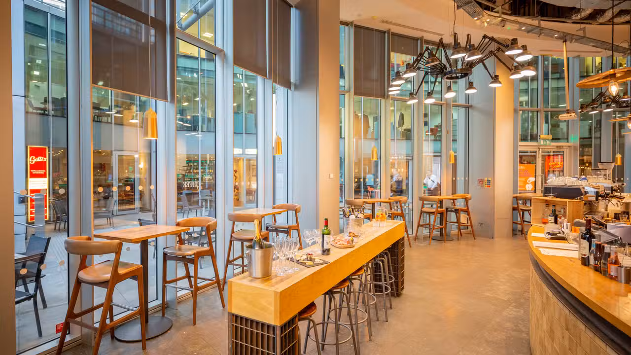 Interior - Notes Coffee Roasters & Bar Moorgate, London, 