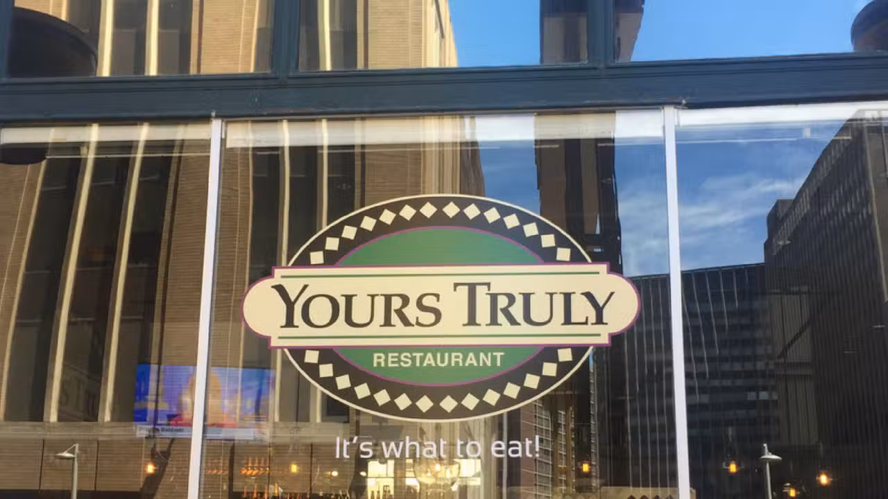 外觀 - Yours Truly - Playhouse Square，OHCleveland