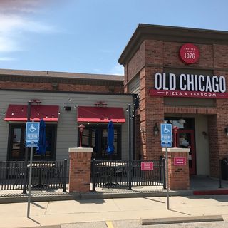 Old Chicago Pizza & Taproom - Kellogg
