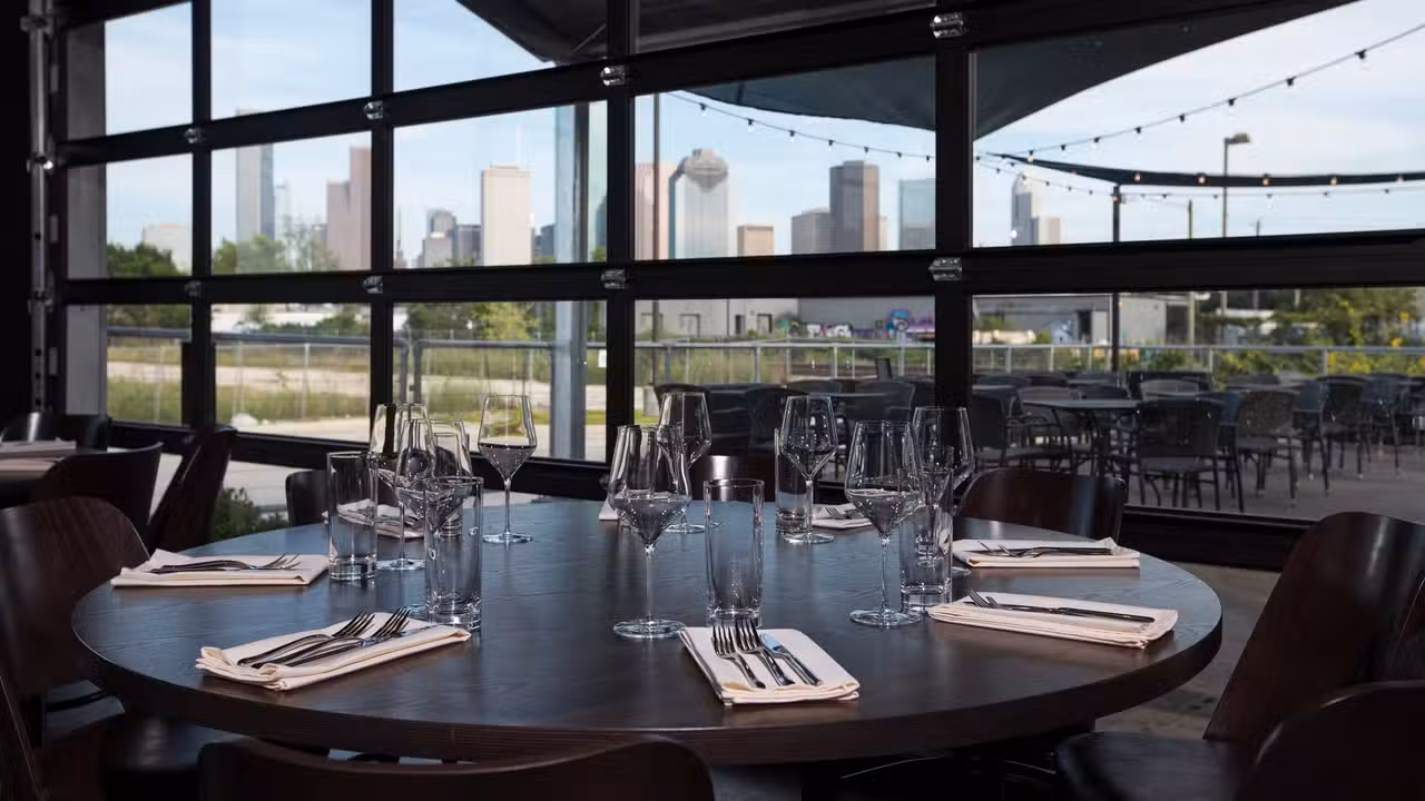Eten - Poitín Bar & Kitchen, Houston, TX