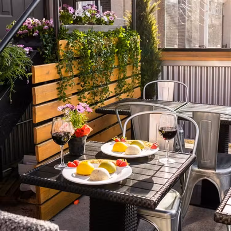 Monki Bistro, Calgary, AB