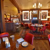 A photo of The Avenue - Grandview restaurant