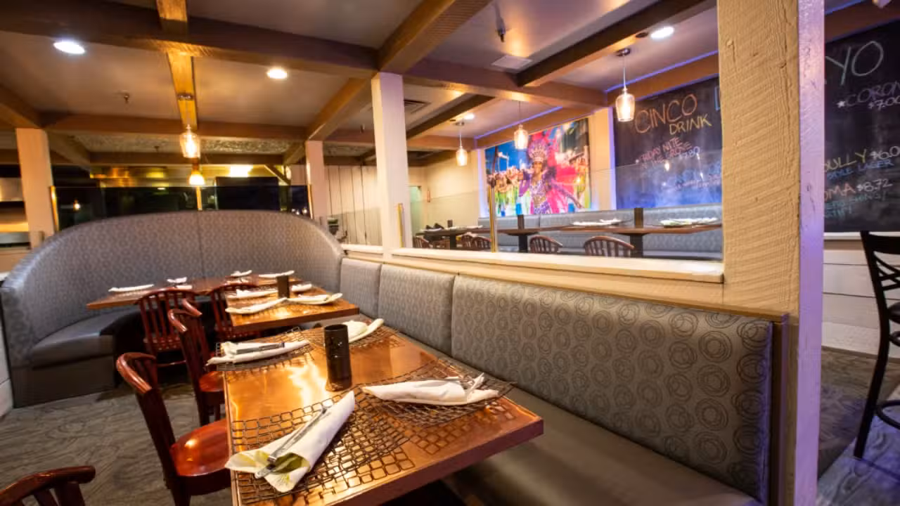 Interior - Comeketo Brazilian Steakhouse, Leominster, MA