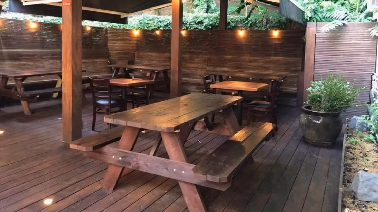 Buitenkant - Voltaire, Brooklyn, NY
