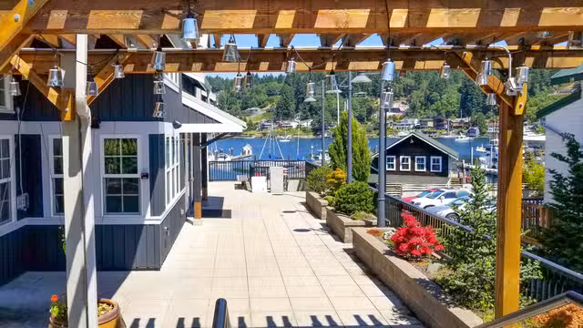 A photo of Brix 25 Restaurant restaurant