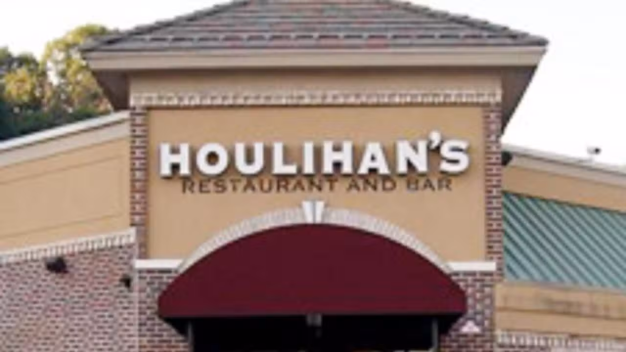 Houlihan's - Hasbrouck Heights - Houlihan's - Hasbrouck Heights - Permanently Closed, Hasbrouck Heights, NJ