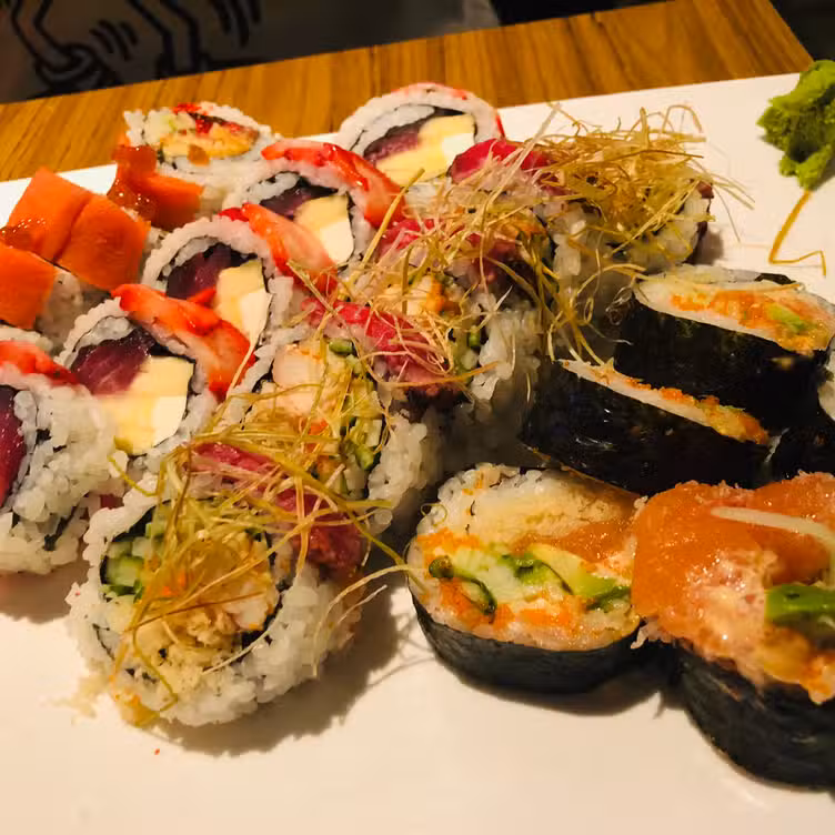 Comida - Miso Restaurant & Sushi Bar - Permanently Closed, Montréal, QC