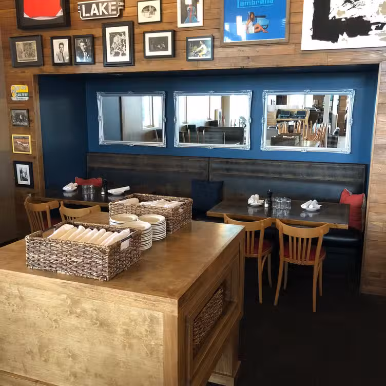 Interior - The Grill at Pinnacle Hills, Rogers, AR
