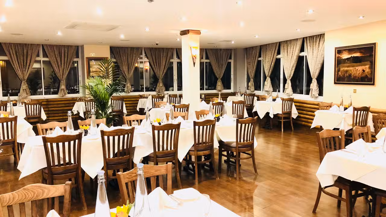 Manjal Main - Manjal Restaurant - Loughton, London, London