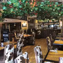 A photo of Cow and Pig Bromley restaurant