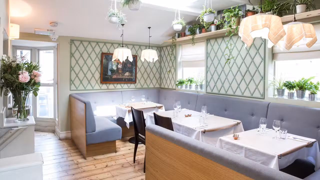 Interior - The Brackenbury, London, 