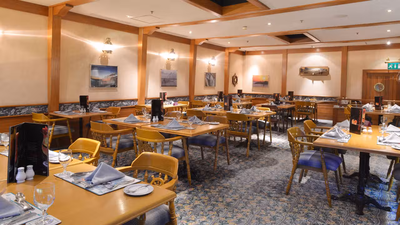 Al Noukhaza Seafood Restaurant, Kuwait City, 