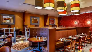 A photo of Spotlight Restaurant and Lounge - Doubletree Hotel restaurant