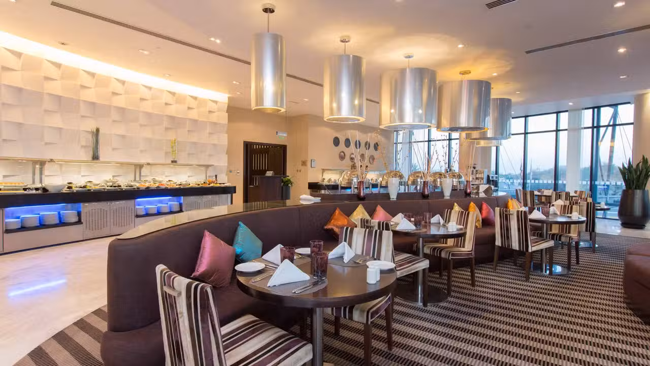 Interior - Silk Route Cafe - Holiday Inn Abu Dhabi, Abu Dhabi, Abu Dhabi