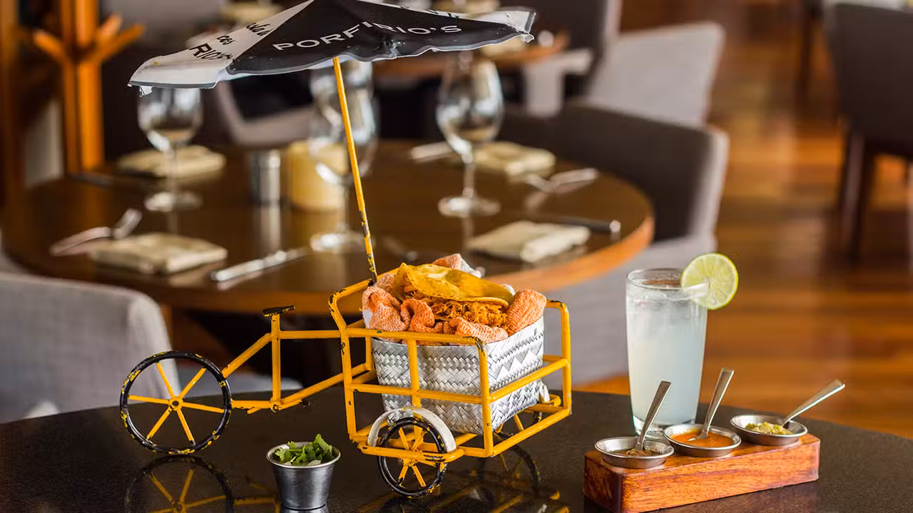 Interior - Porfirio's - Altavista, Mexico, CDMX