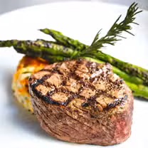 Foto von Keeler's Neighborhood Steakhouse Restaurant