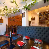 Una foto del restaurante Iberia Georgian Restaurant
