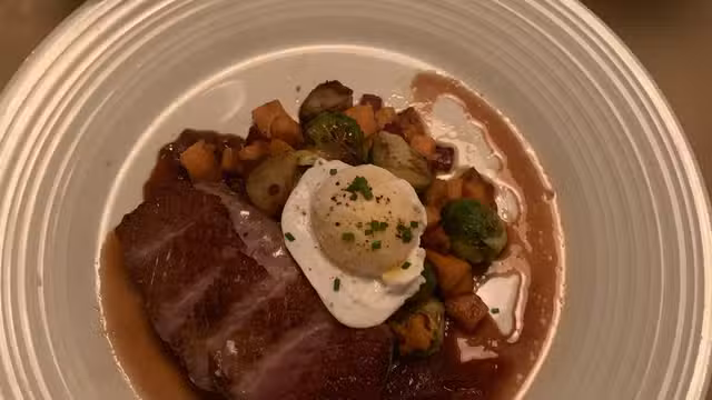 Una foto del restaurante Axia Taverna