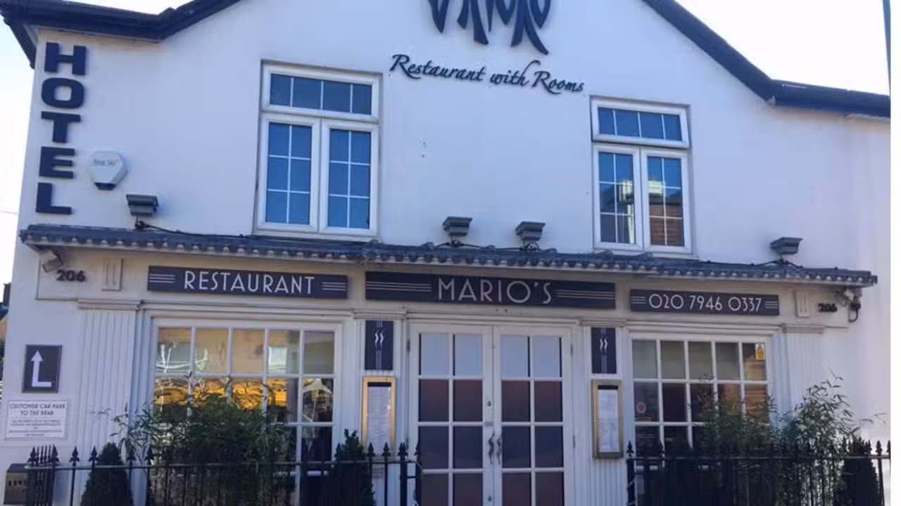 外観 - Savoro Restaurant with Rooms - London Greater London Barnet