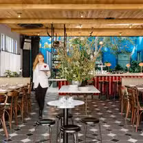 A photo of Simonette at Palihotel Culver City restaurant