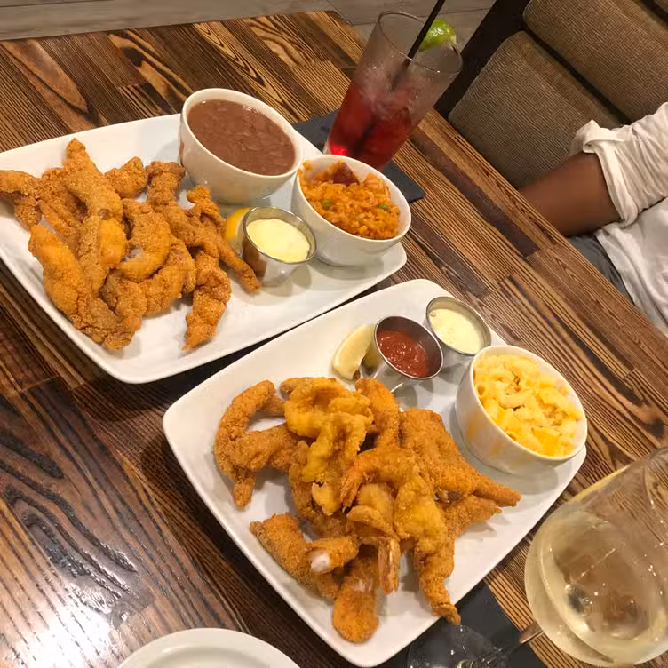 Eten - Harold And Belle's Creole Restaurant, Los Angeles, CA