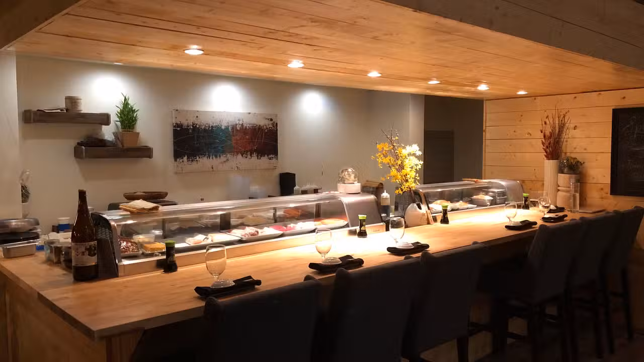 Binnenkant - Yellowtail Sushi and Asian Kitchen, Chicago, IL