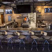 A photo of Breakneck Tavern restaurant